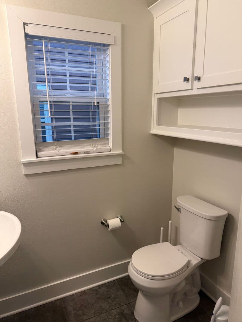 Rogers House: 6506 W Knoll View Way