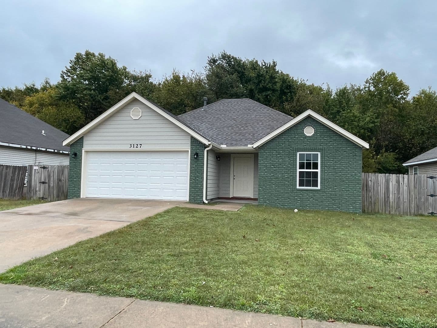 Springdale House: 3127 Riverside