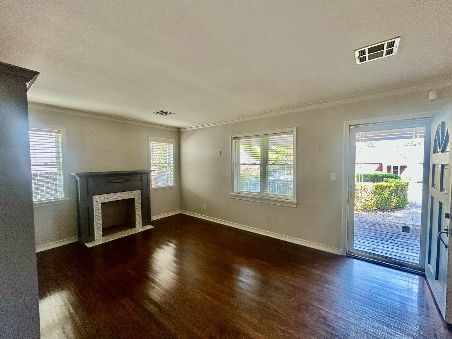 Tulsa House: 1348 S College Ave