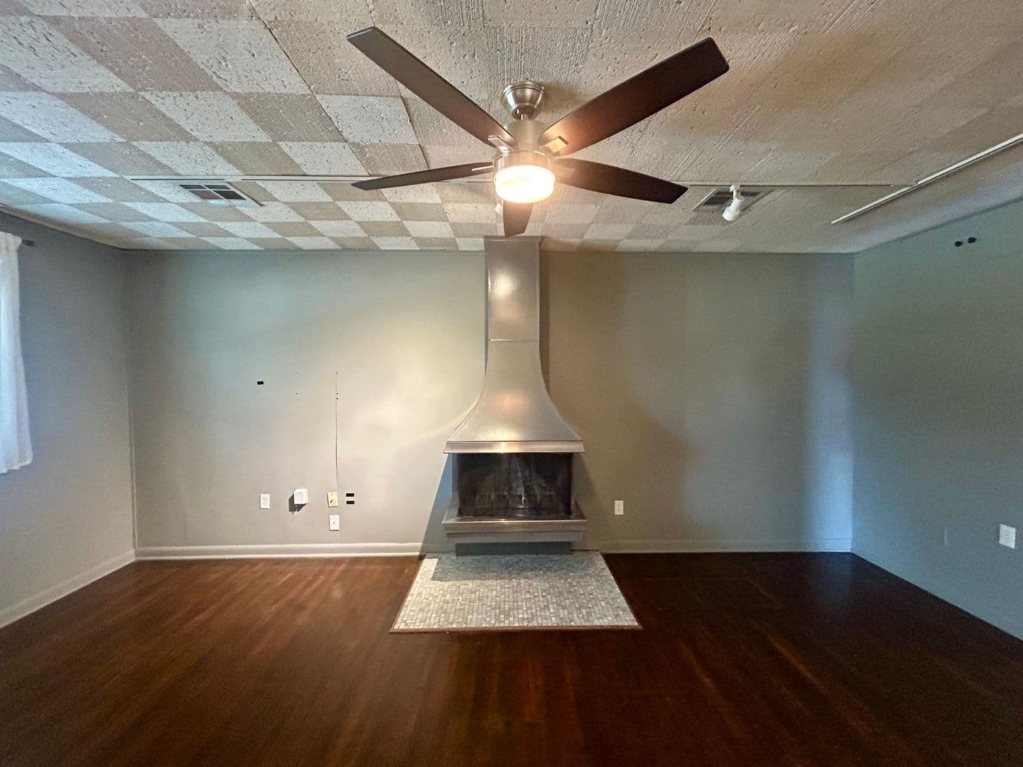 Tulsa House: 1348 S College Ave
