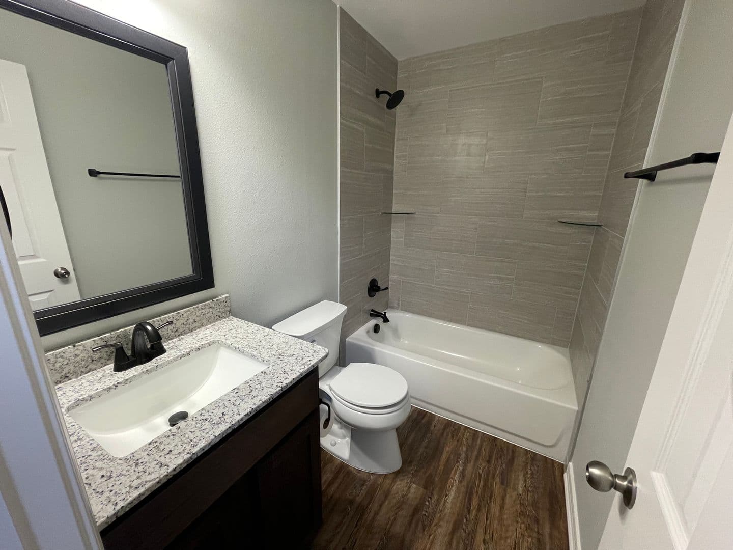Springdale House: 3127 Riverside