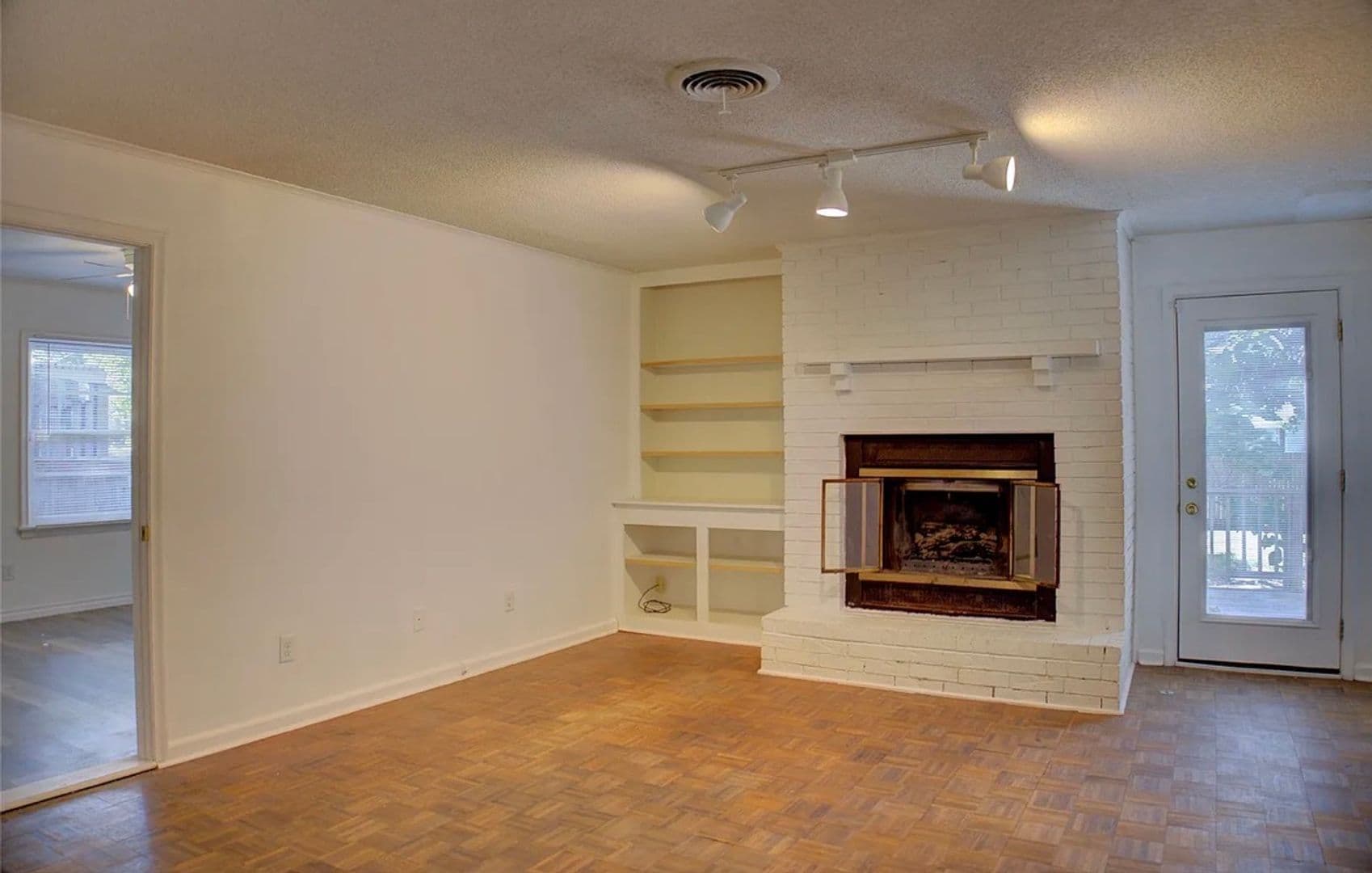 Tulsa House: 3922 E 34th St