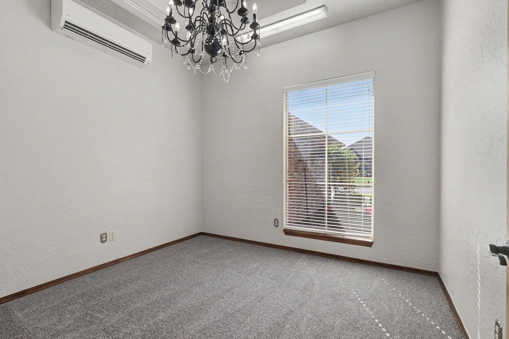 Moore House: 2709 SW 97th Cir.