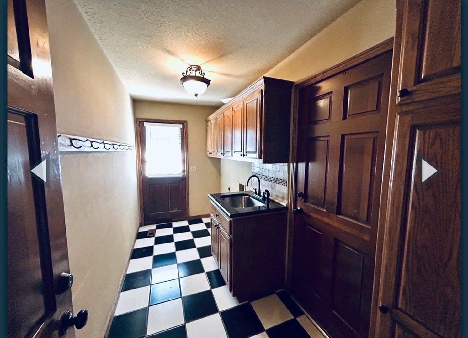 Tulsa House: 3622 E 87th Street