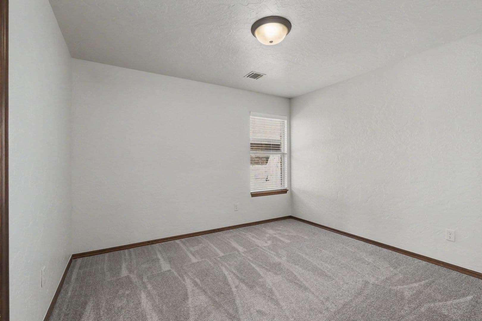 Moore House: 2709 SW 97th Cir.