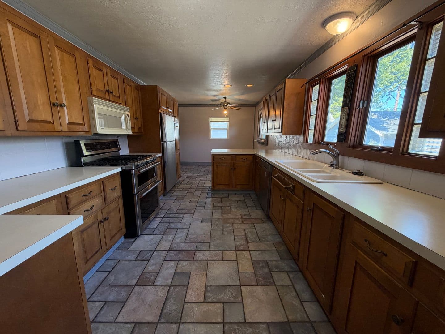 Tulsa House: 1208 S Florence Pl