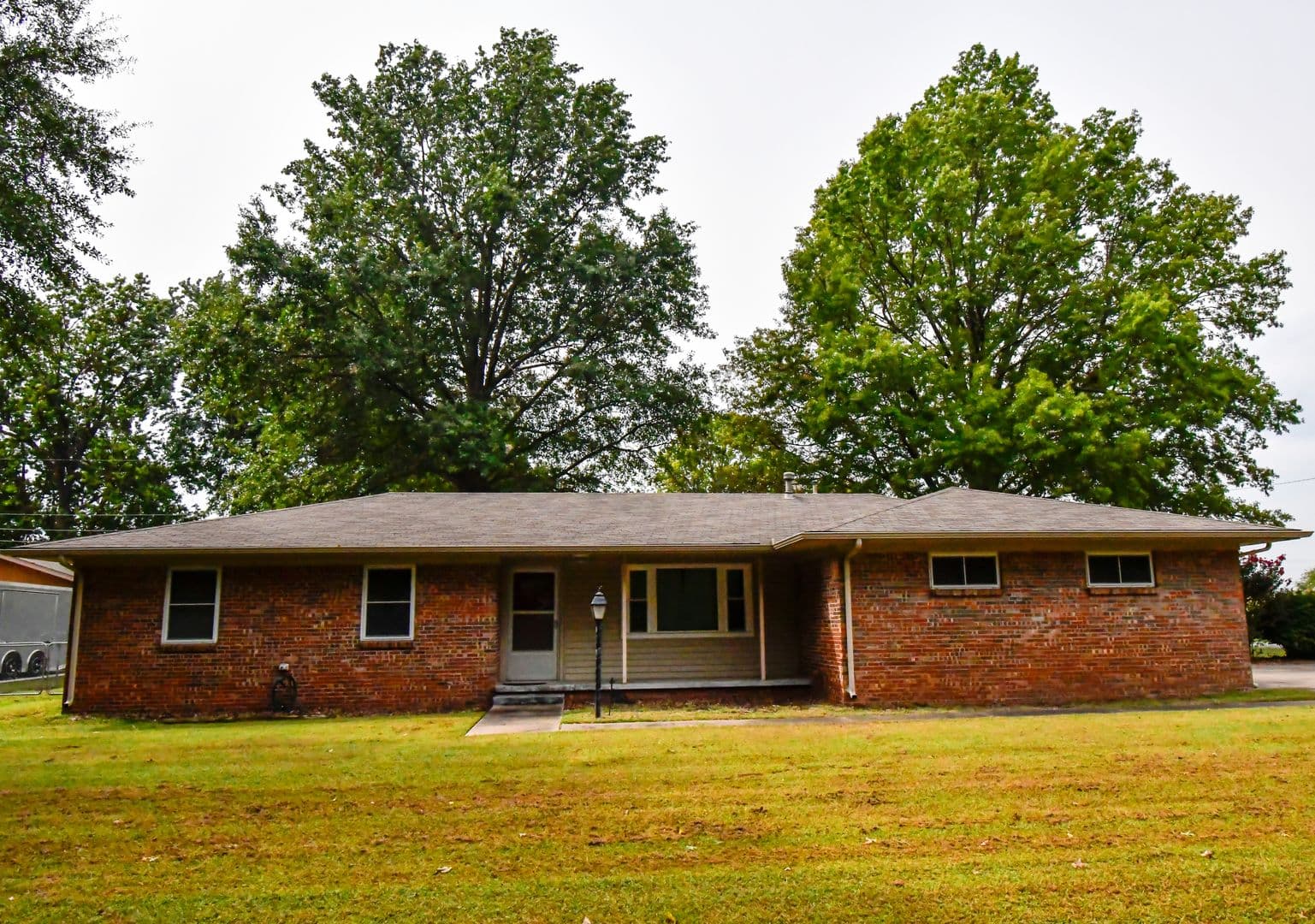 Bixby House: 8408 E 125th St