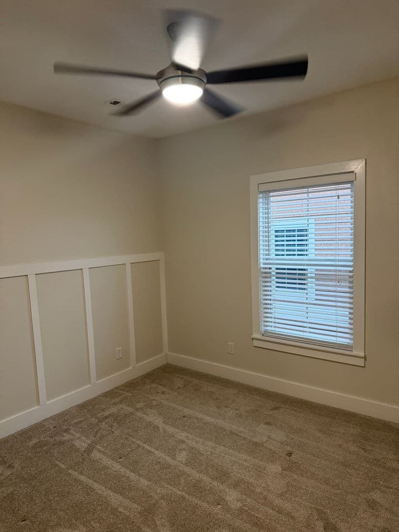 Rogers House: 6506 W Knoll View Way