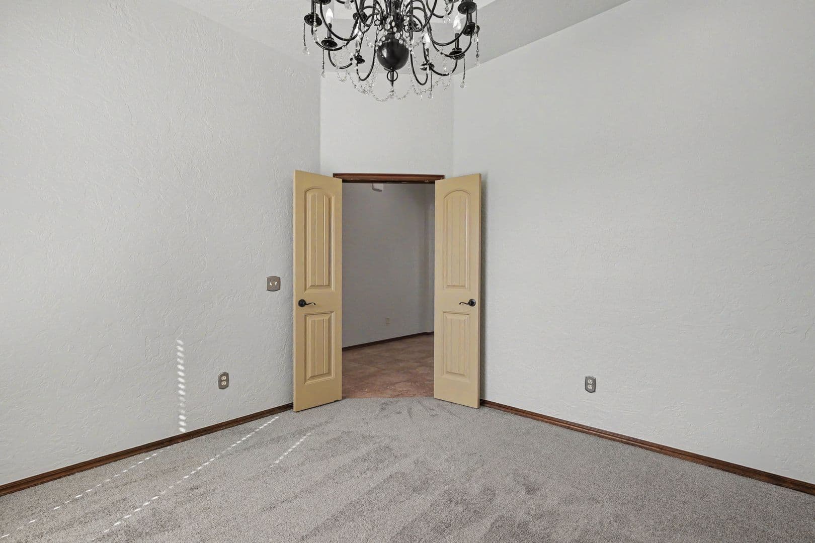 Moore House: 2709 SW 97th Cir.