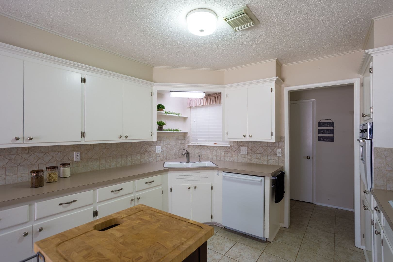 Bethany House: 8104 NW 27th St