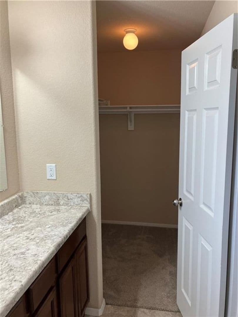 Bentonville House: 709 NW 67th Ave