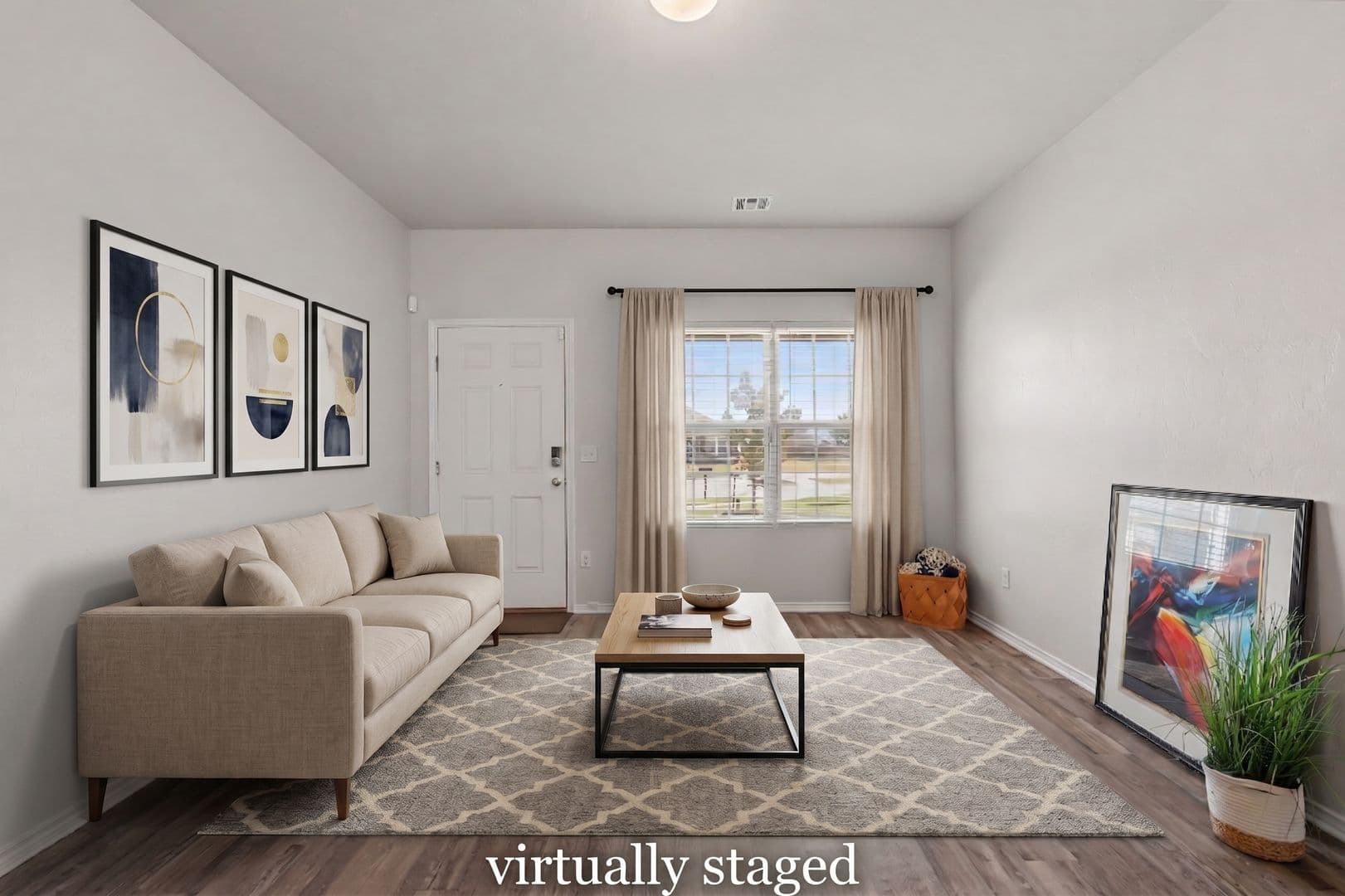 Mustang House: 1007 N Deer Court Way