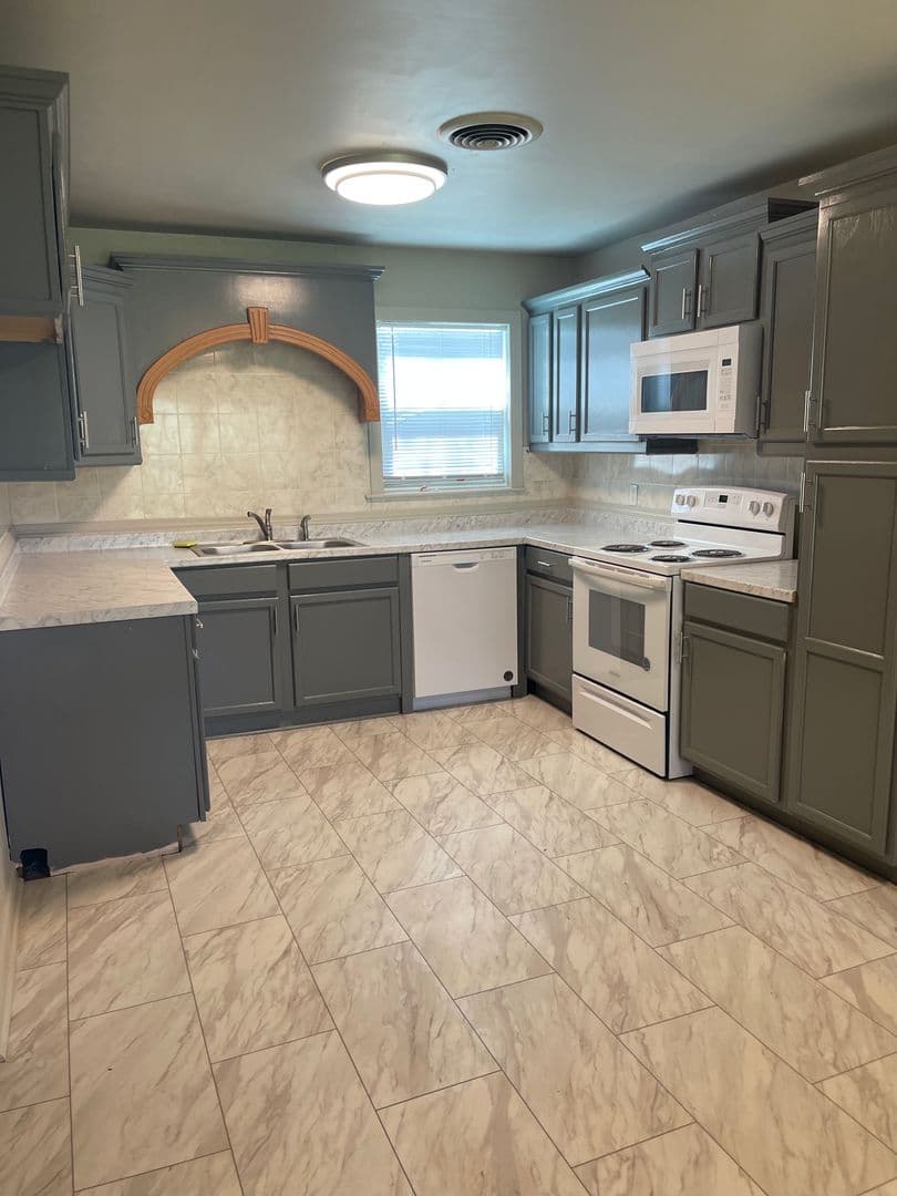 Tulsa House: 3207 E 29th St