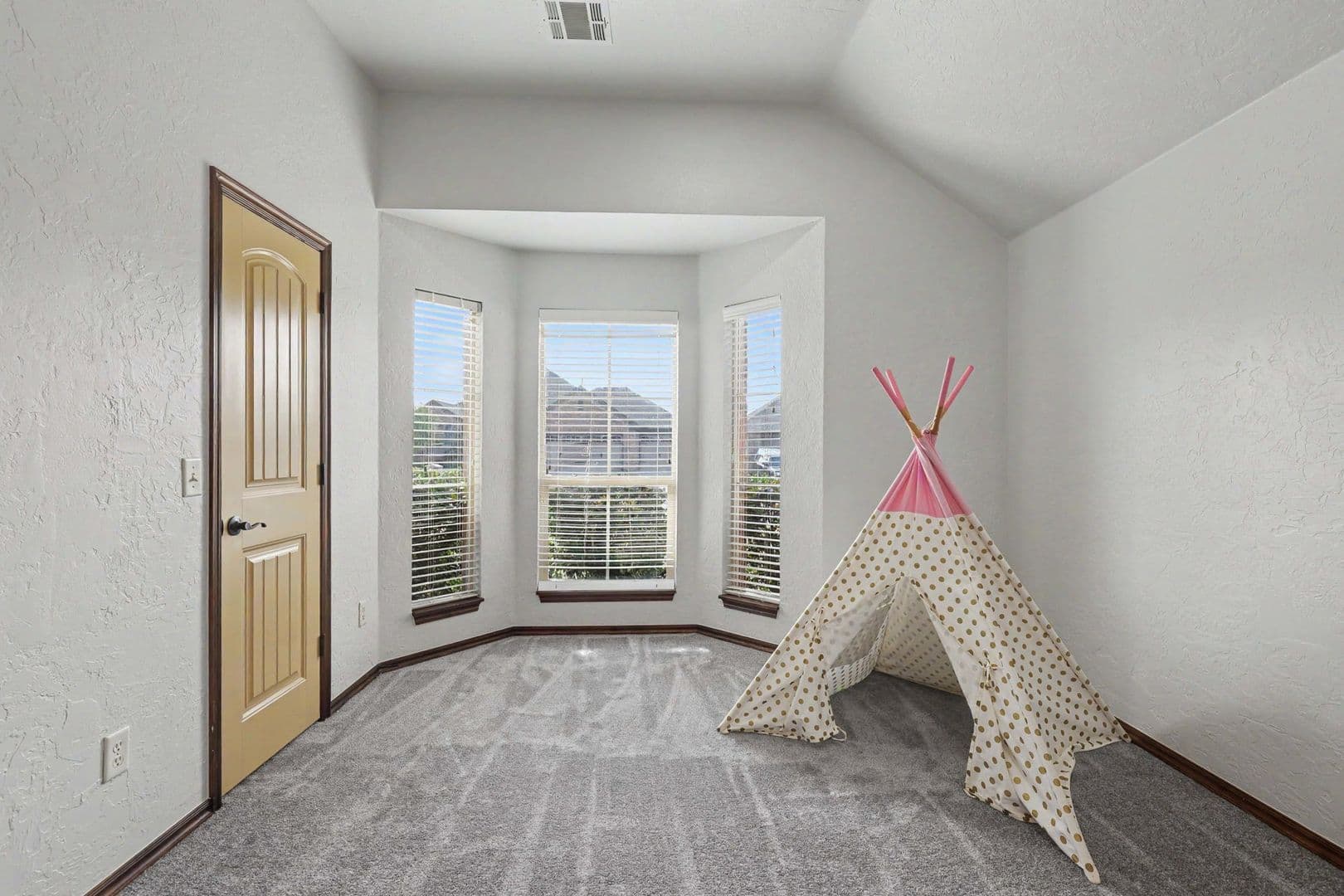 Moore House: 2709 SW 97th Cir.