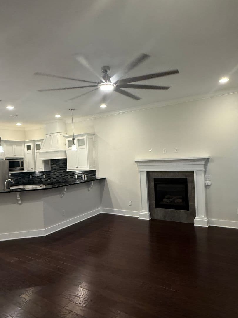 Rogers House: 6506 W Knoll View Way