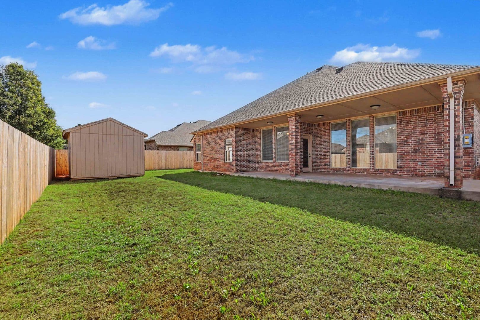 Moore House: 2709 SW 97th Cir.