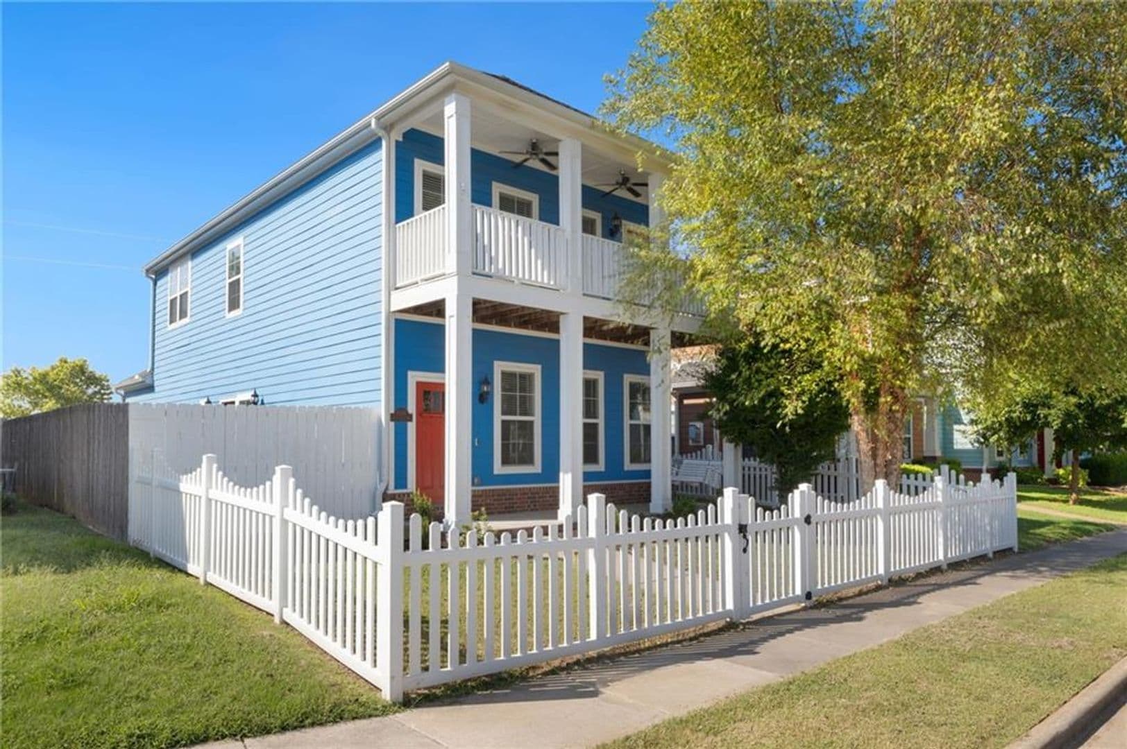 Rogers House: 6506 W Knoll View Way