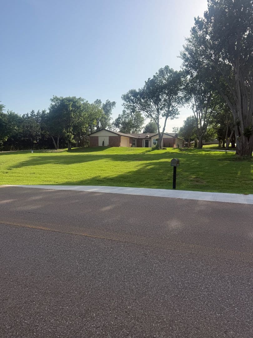 Edmond House: 14301 South Western Avenue
