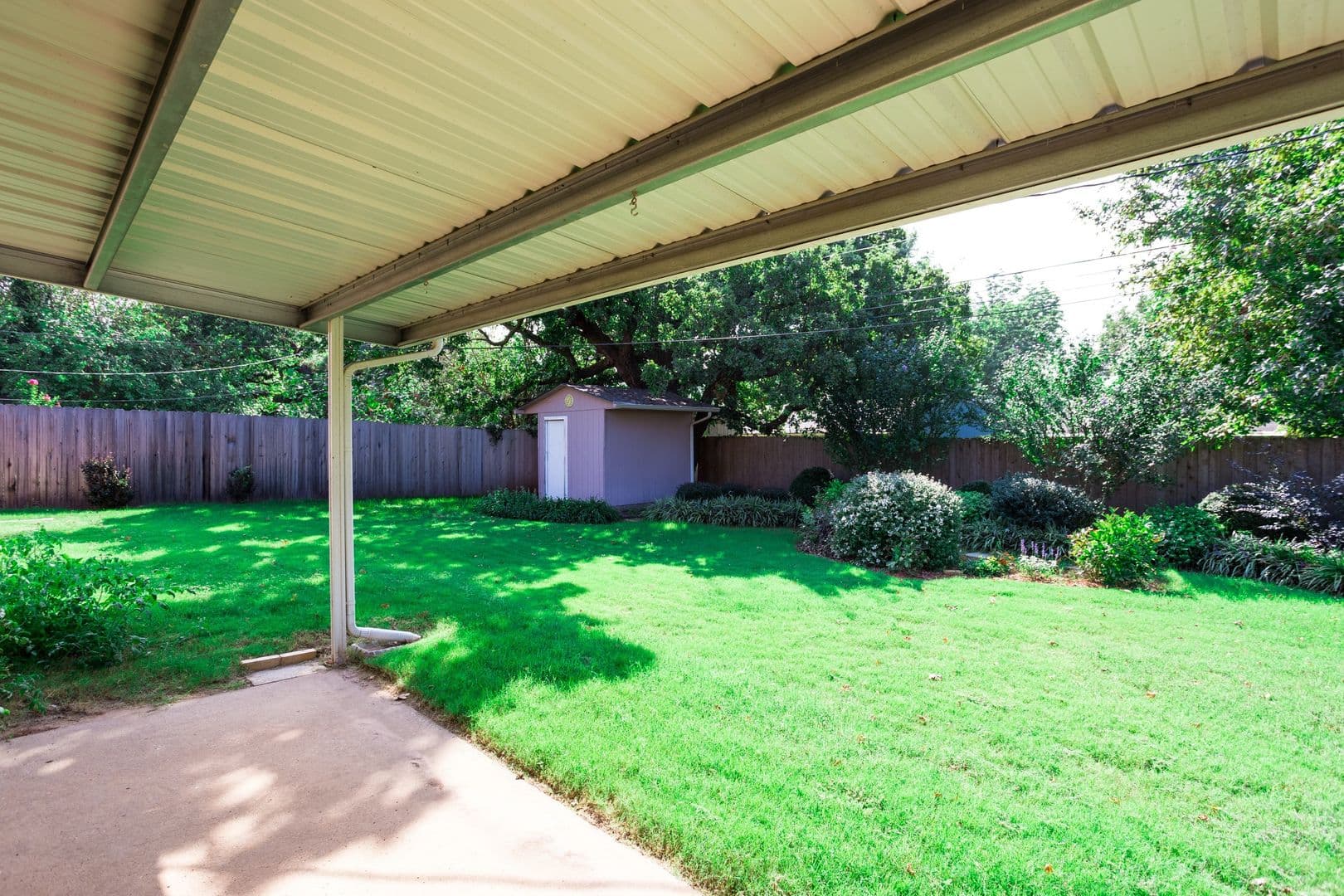 Bethany House: 8104 NW 27th St