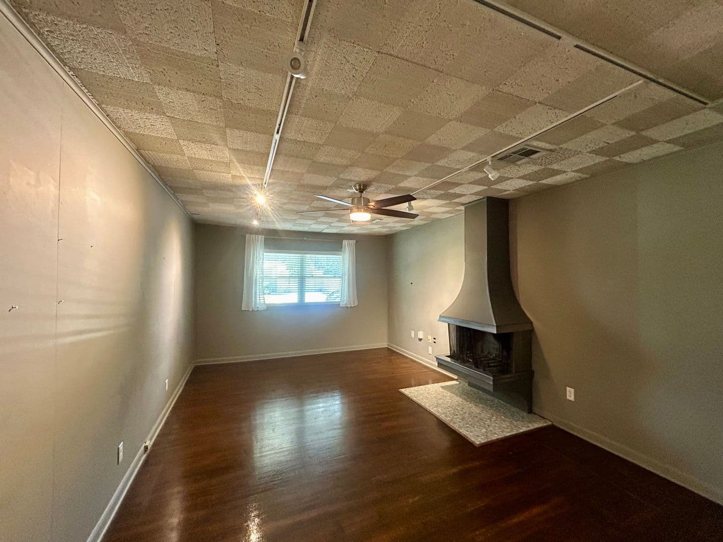 Tulsa House: 1348 S College Ave