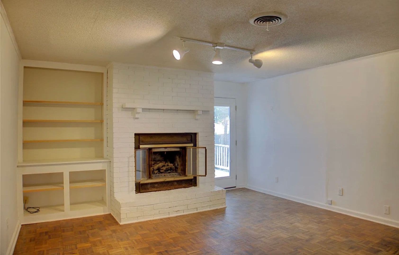 Tulsa House: 3922 E 34th St