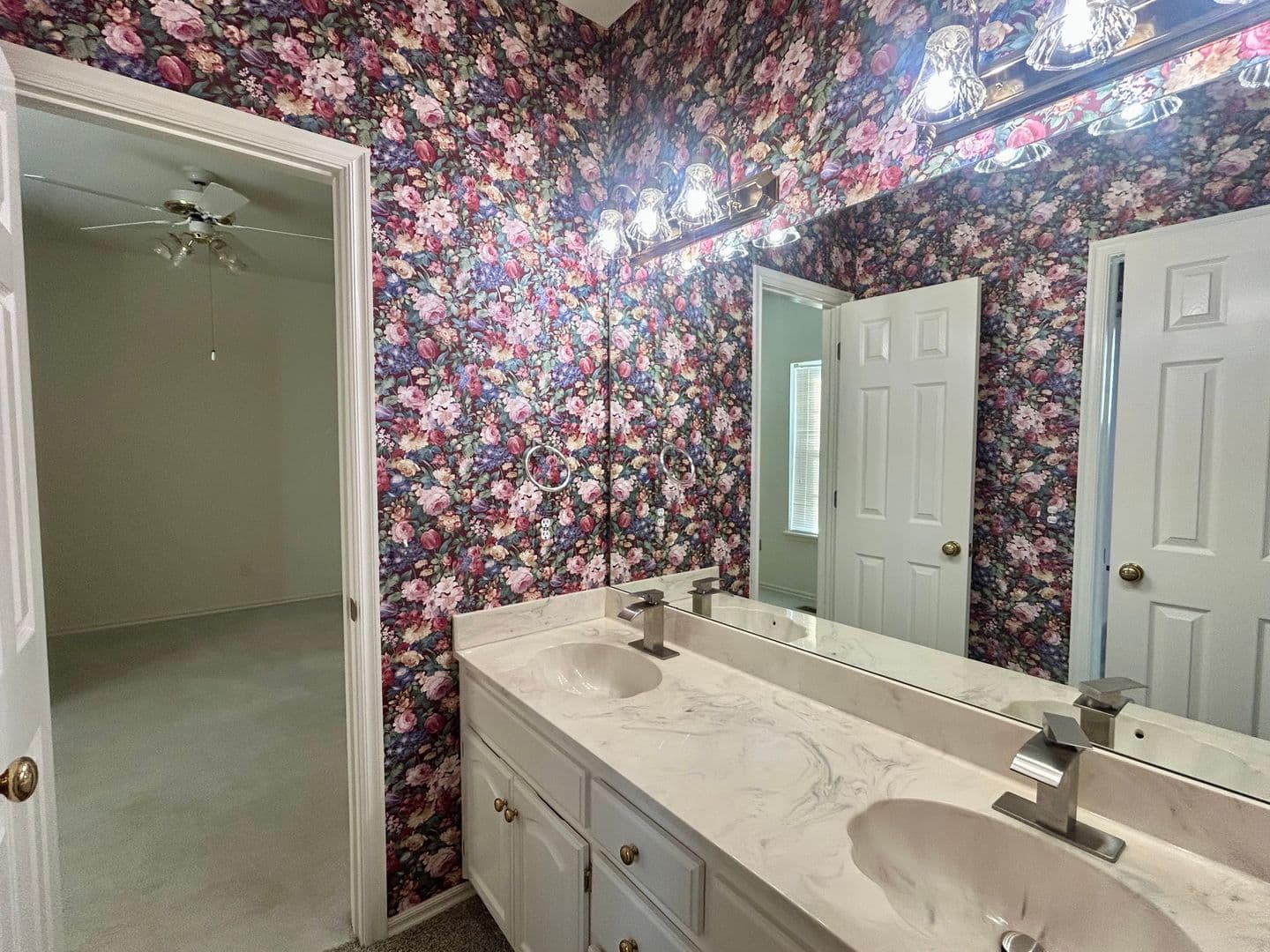 Tulsa House: 4930 E 88th Pl