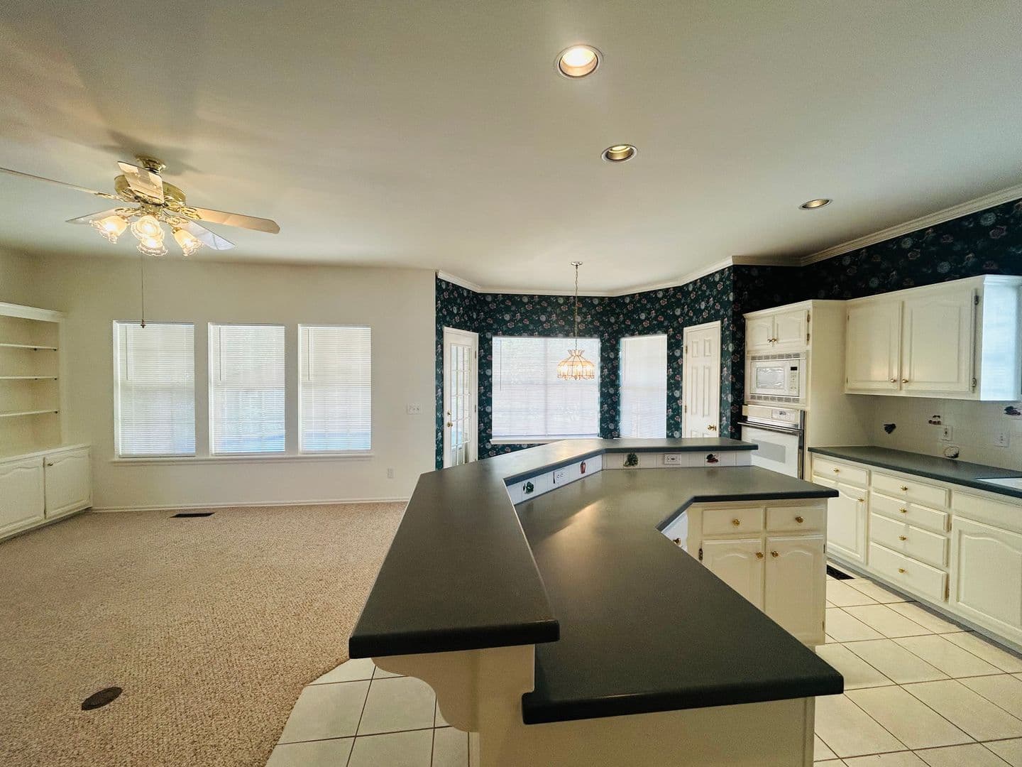 Tulsa House: 4930 E 88th Pl