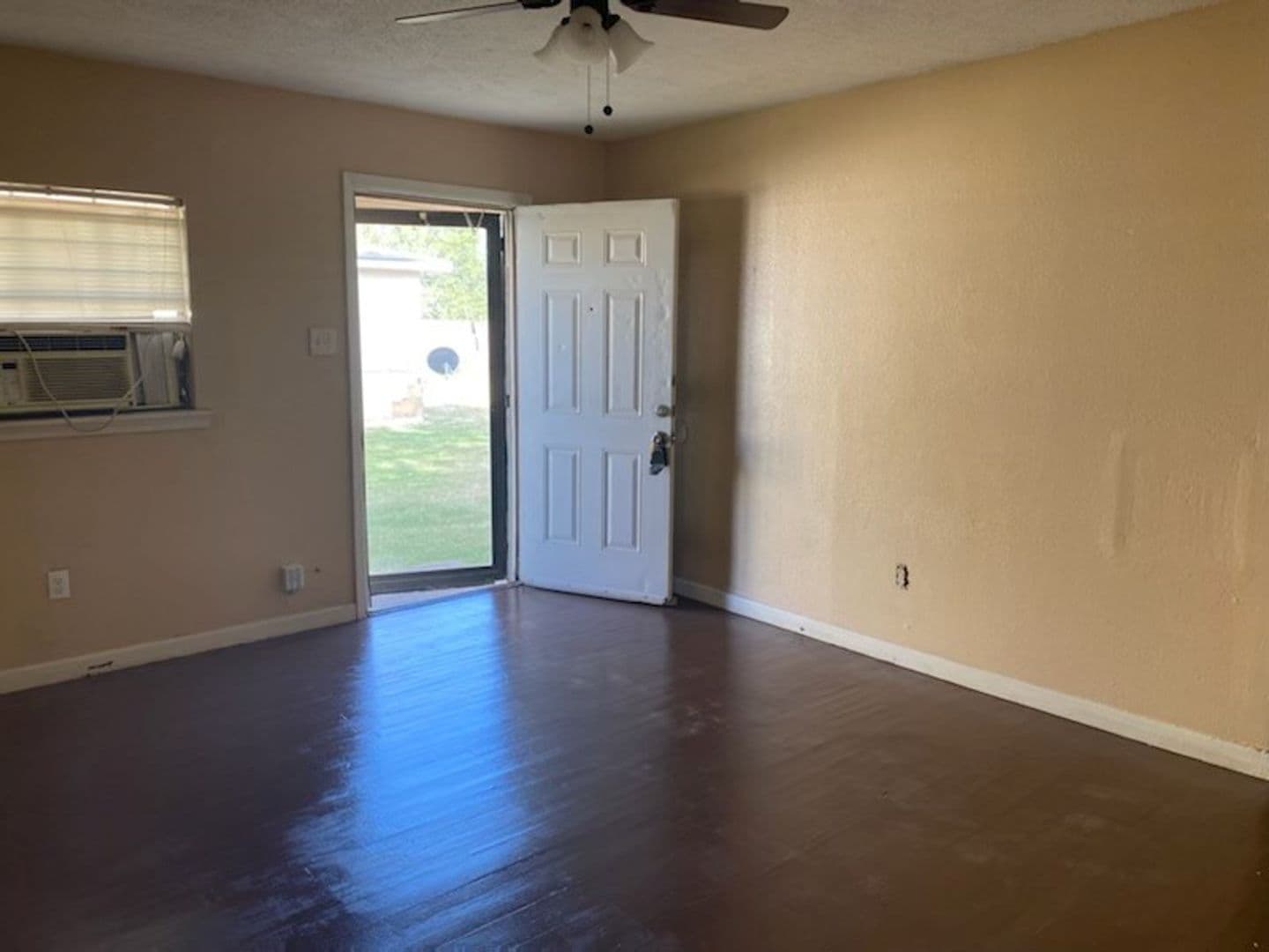 Lubbock Apartment: 1109 45th