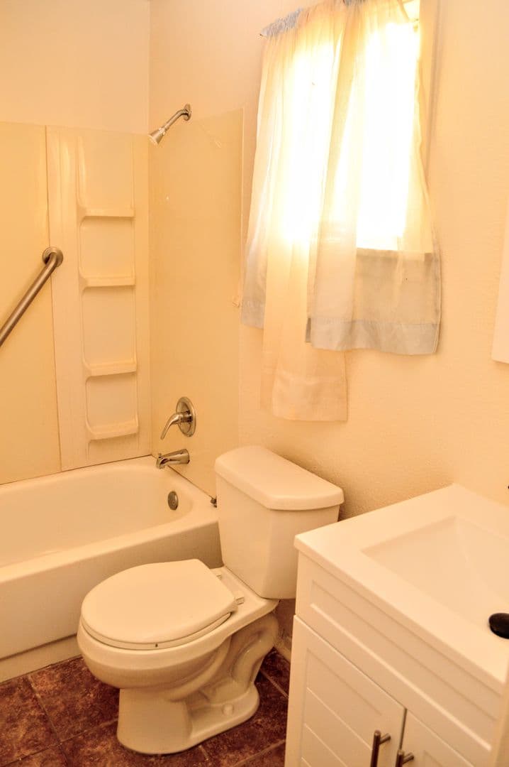 Lubbock House: 2807 Vanda Ave