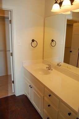 Lubbock Apartment: 6118 79th St