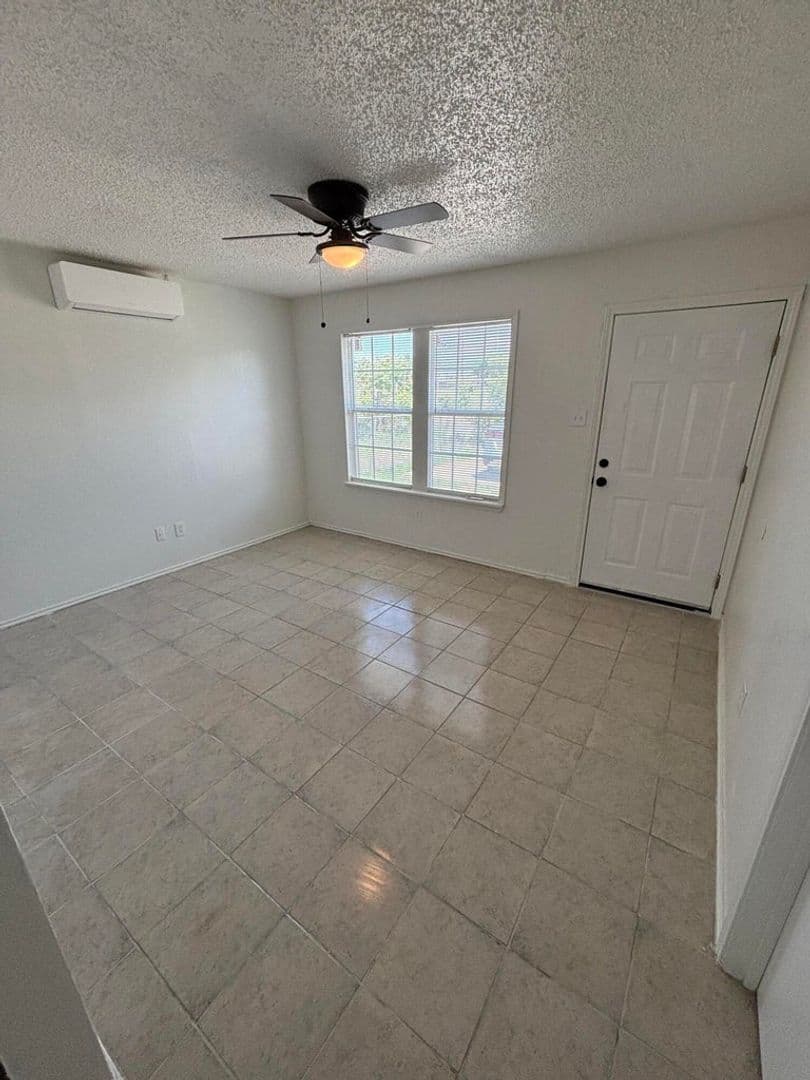 Lubbock House: 1916 East 15th Street