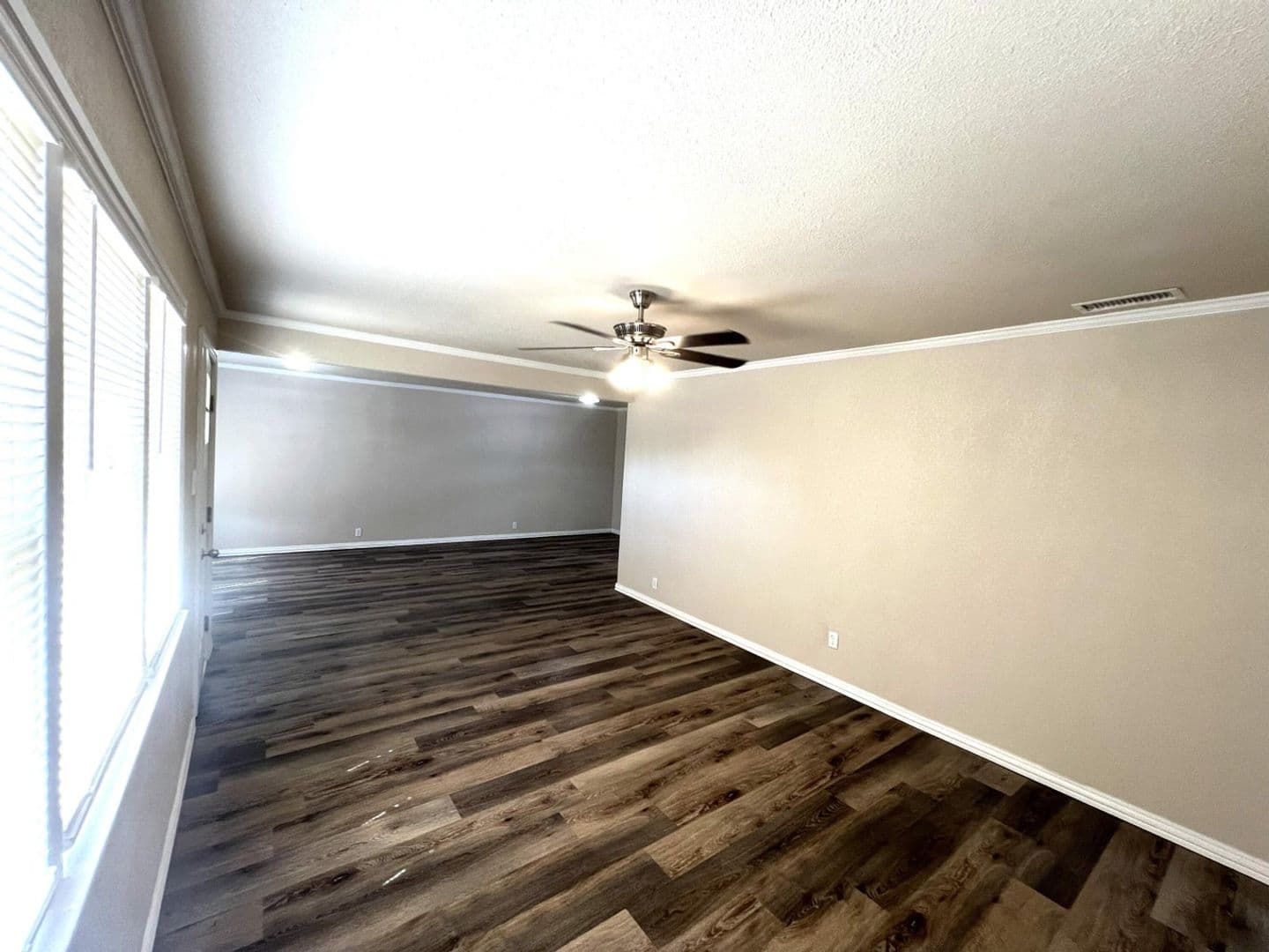 Lubbock House: 1910 64th St