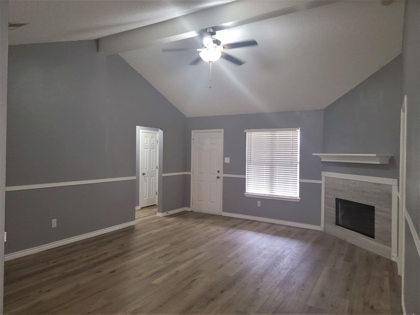 Lubbock House: 1916 79th St