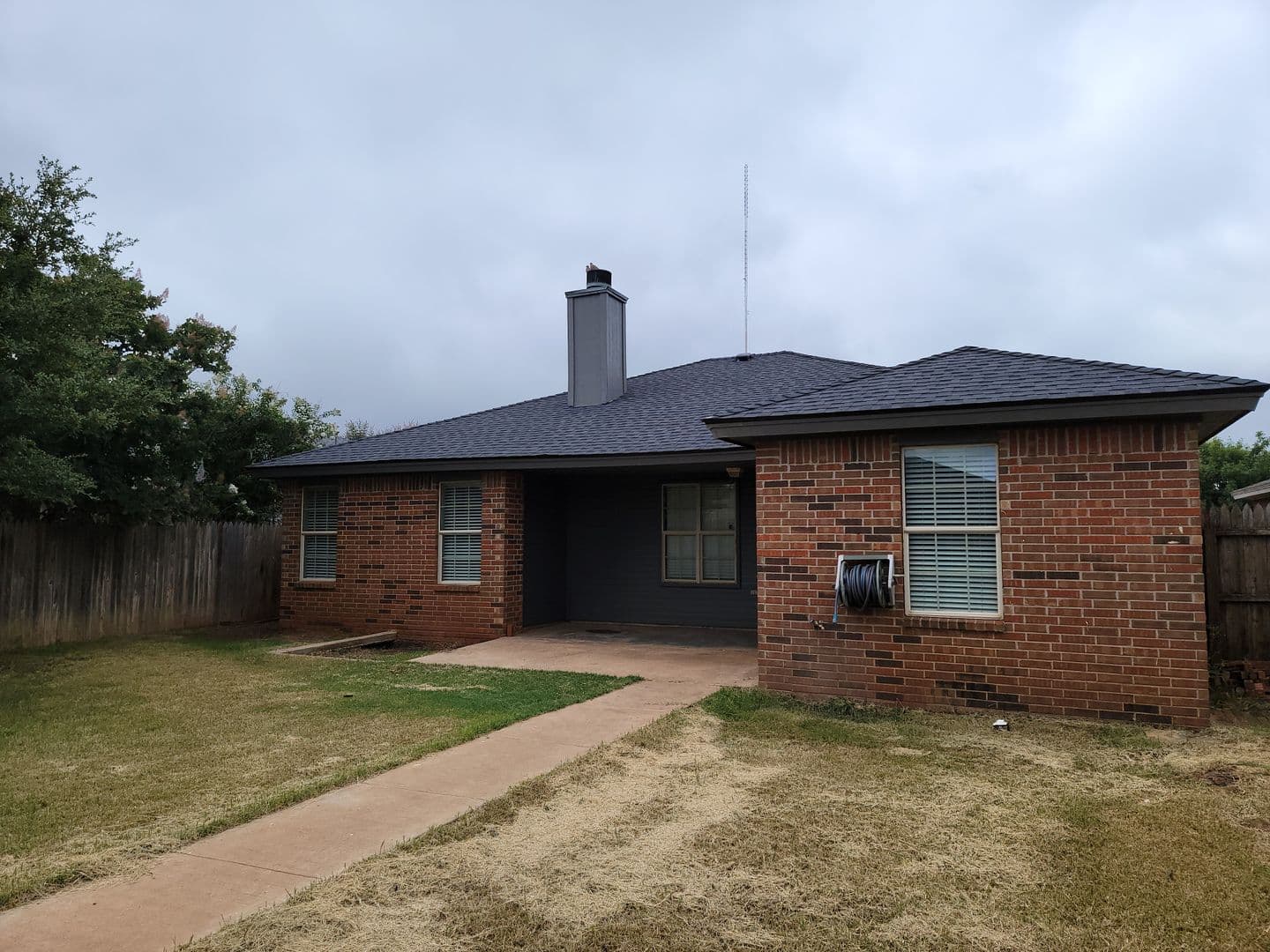 Lubbock House: 1916 79th St