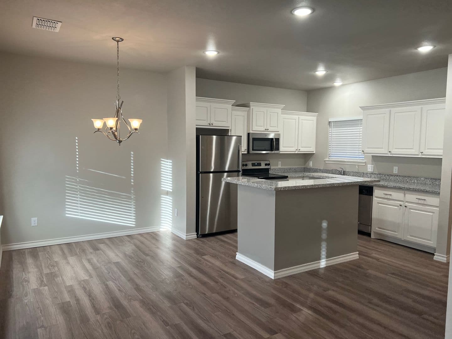 Lubbock House: 6040 24th St #7
