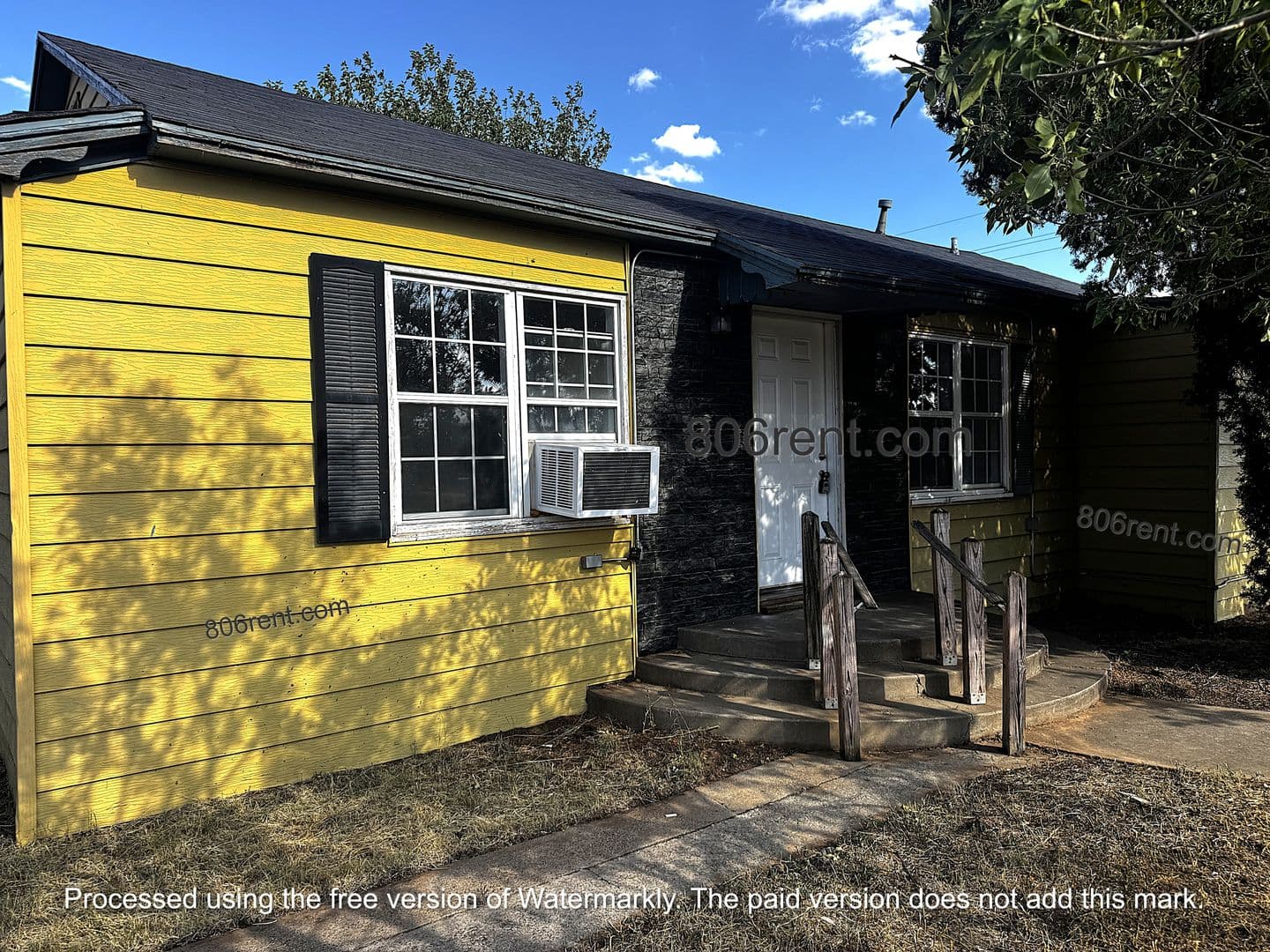 Slaton House: 850 S 12th St