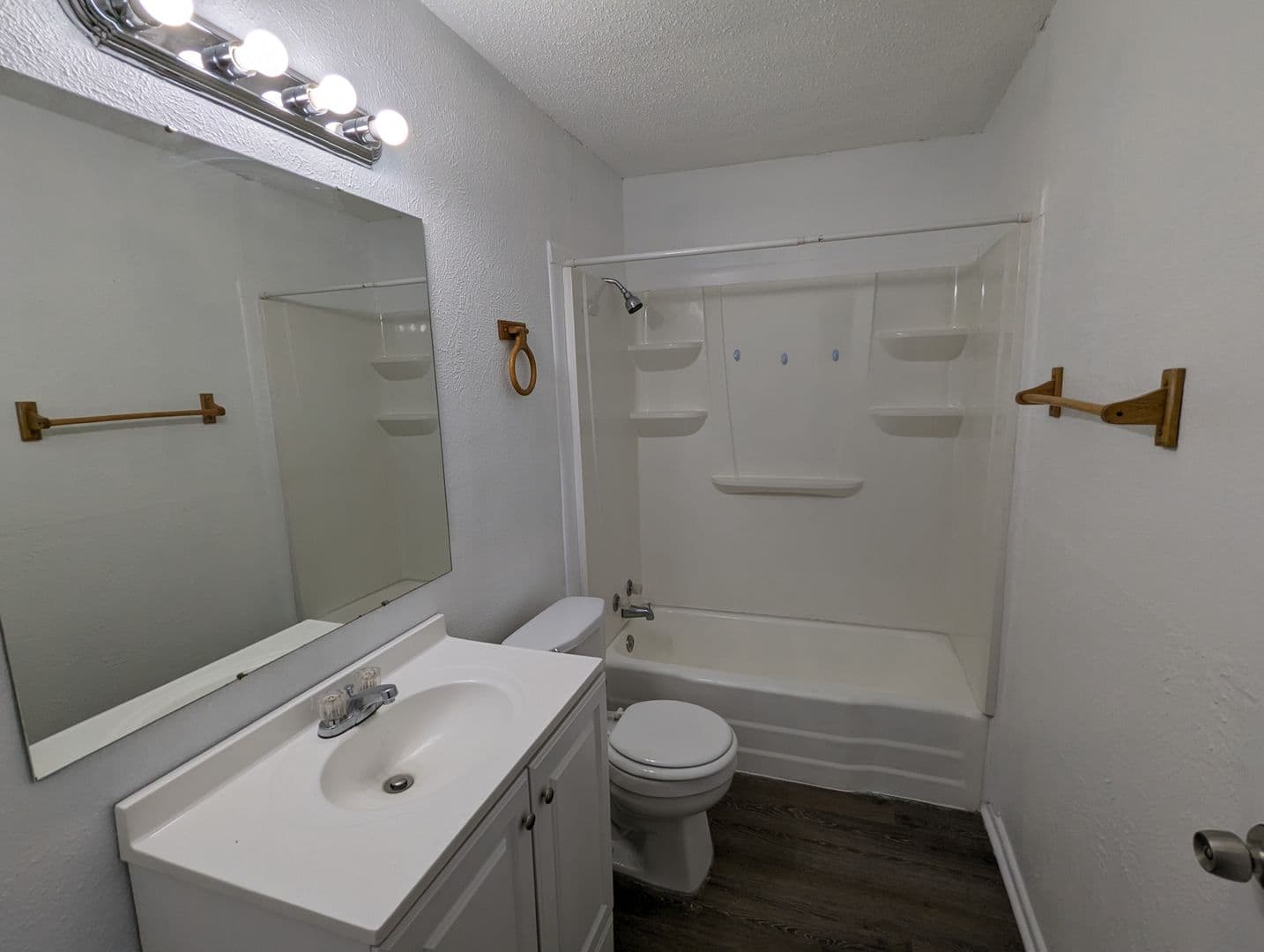 Lubbock Apartment: 533 42nd St