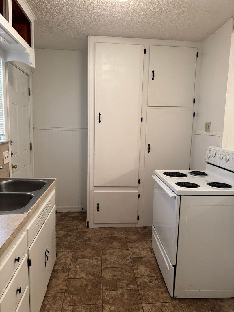 Lubbock House: 2710 Ave T