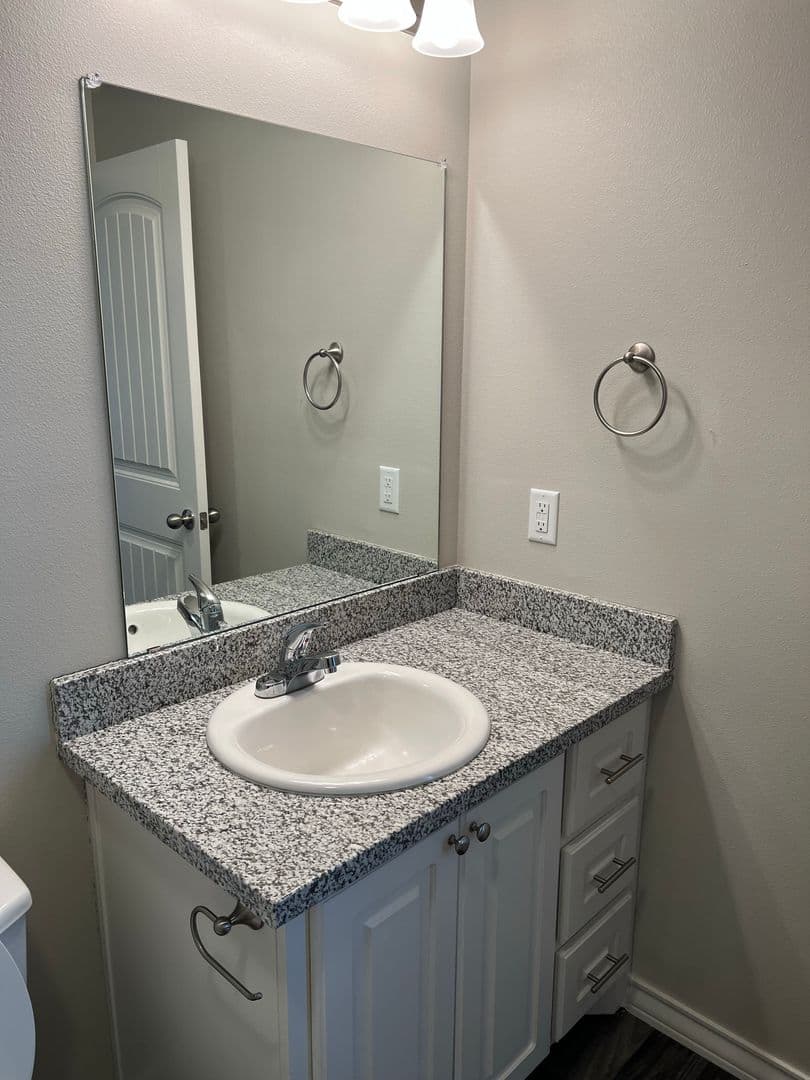 Lubbock House: 6040 24th St #7