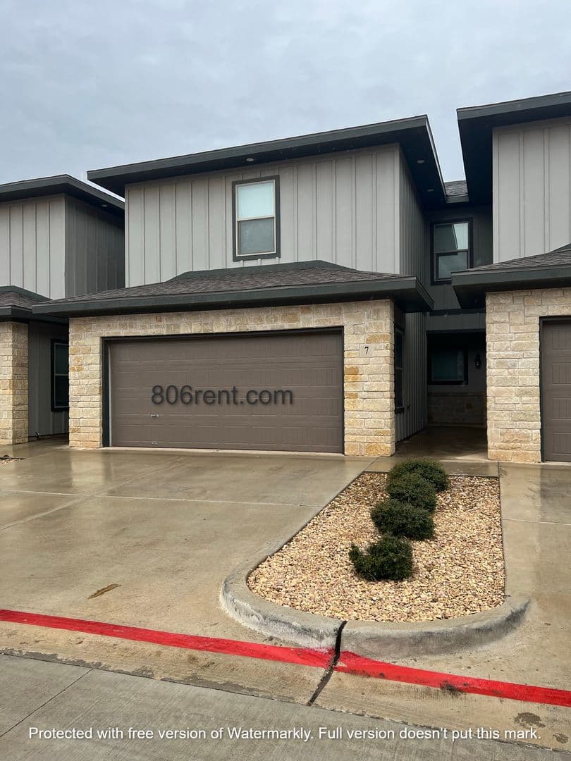 Lubbock House: 6040 24th St #7