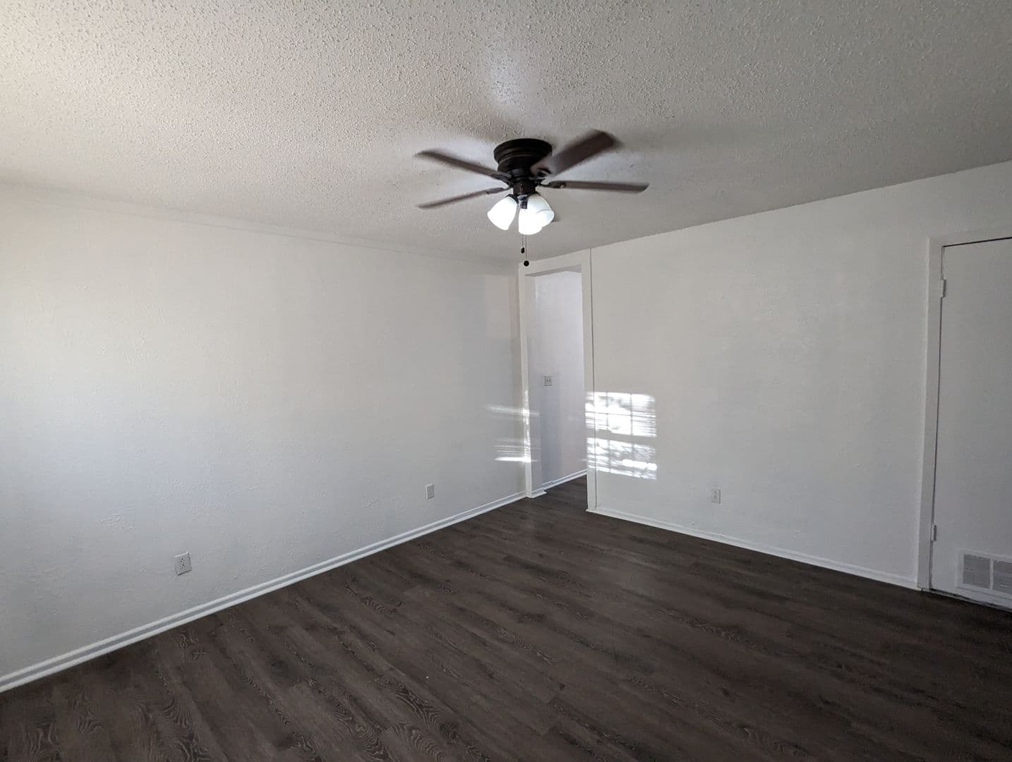 Lubbock Apartment: 533 42nd St