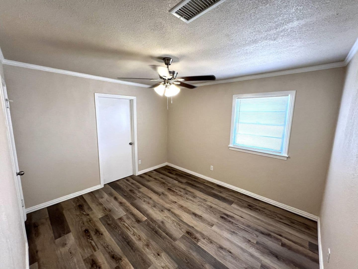 Lubbock House: 1910 64th St