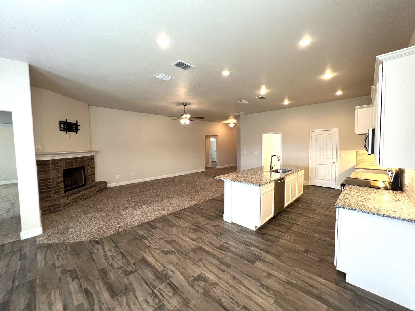 Lubbock House: 2107 136th St