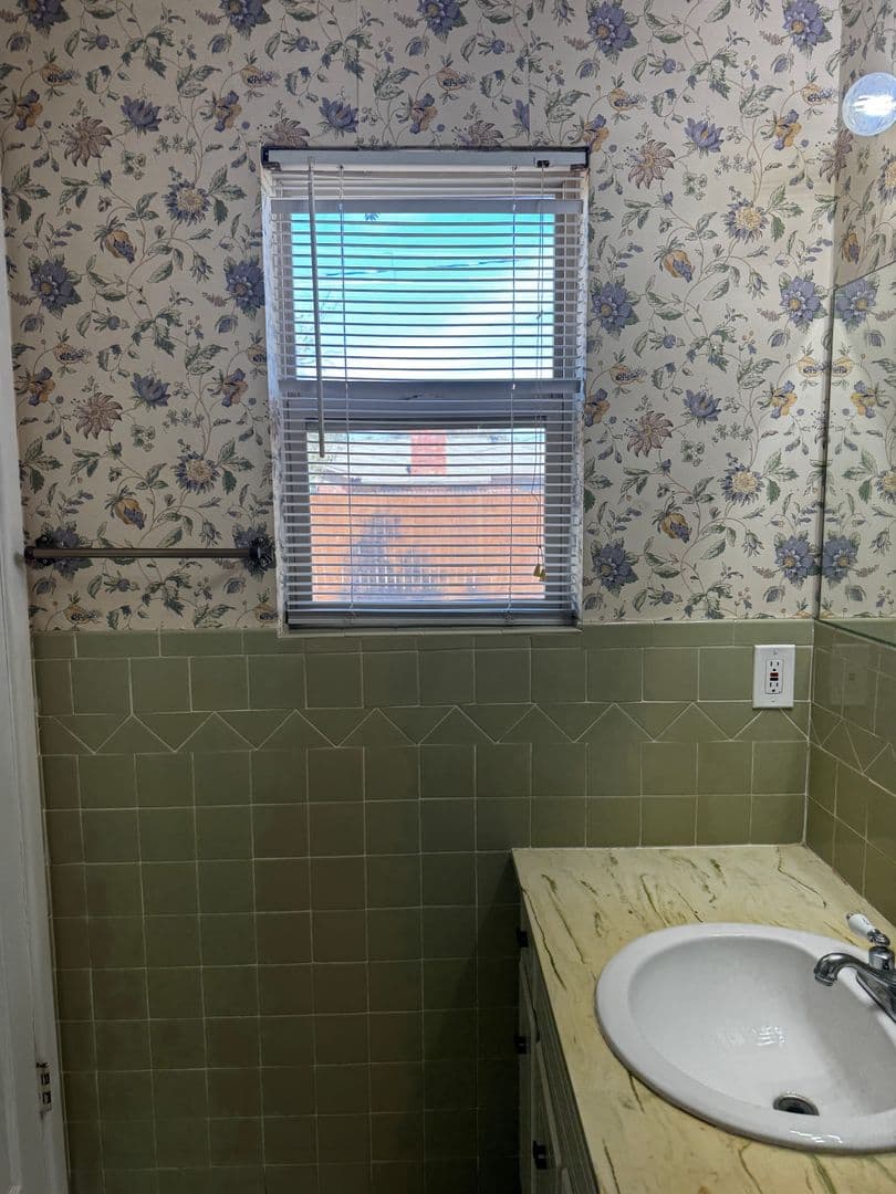 Lubbock House: 4408 54th St