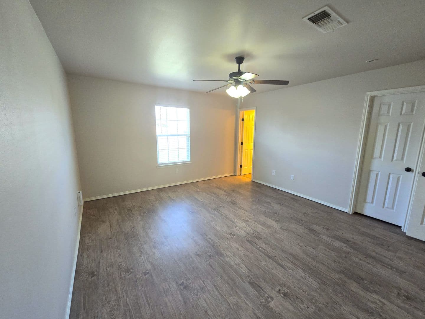 Lubbock House: 6514 93rd St