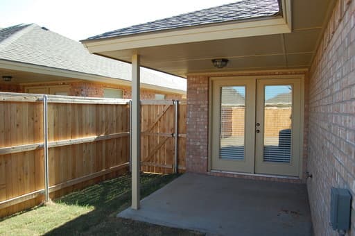 Lubbock Apartment: 6118 79th St