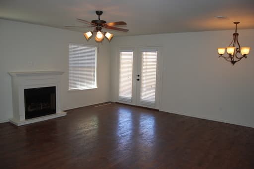 Lubbock Apartment: 6110 79th St