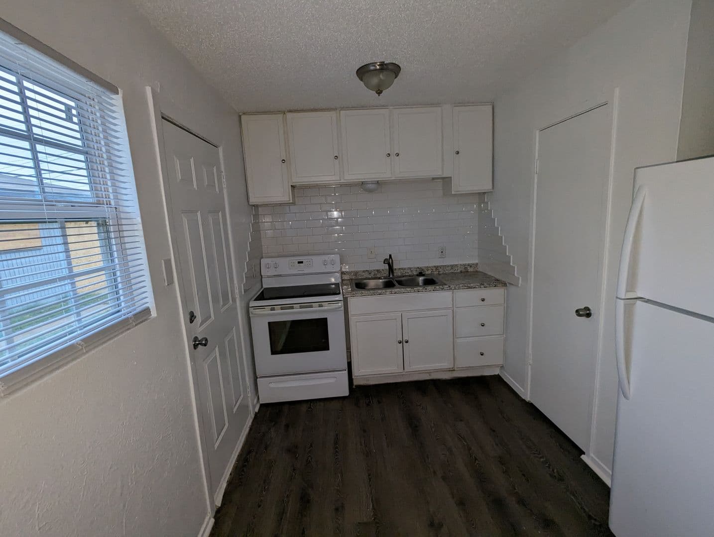 Lubbock Apartment: 533 42nd St
