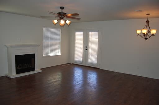 Lubbock Apartment: 6118 79th St