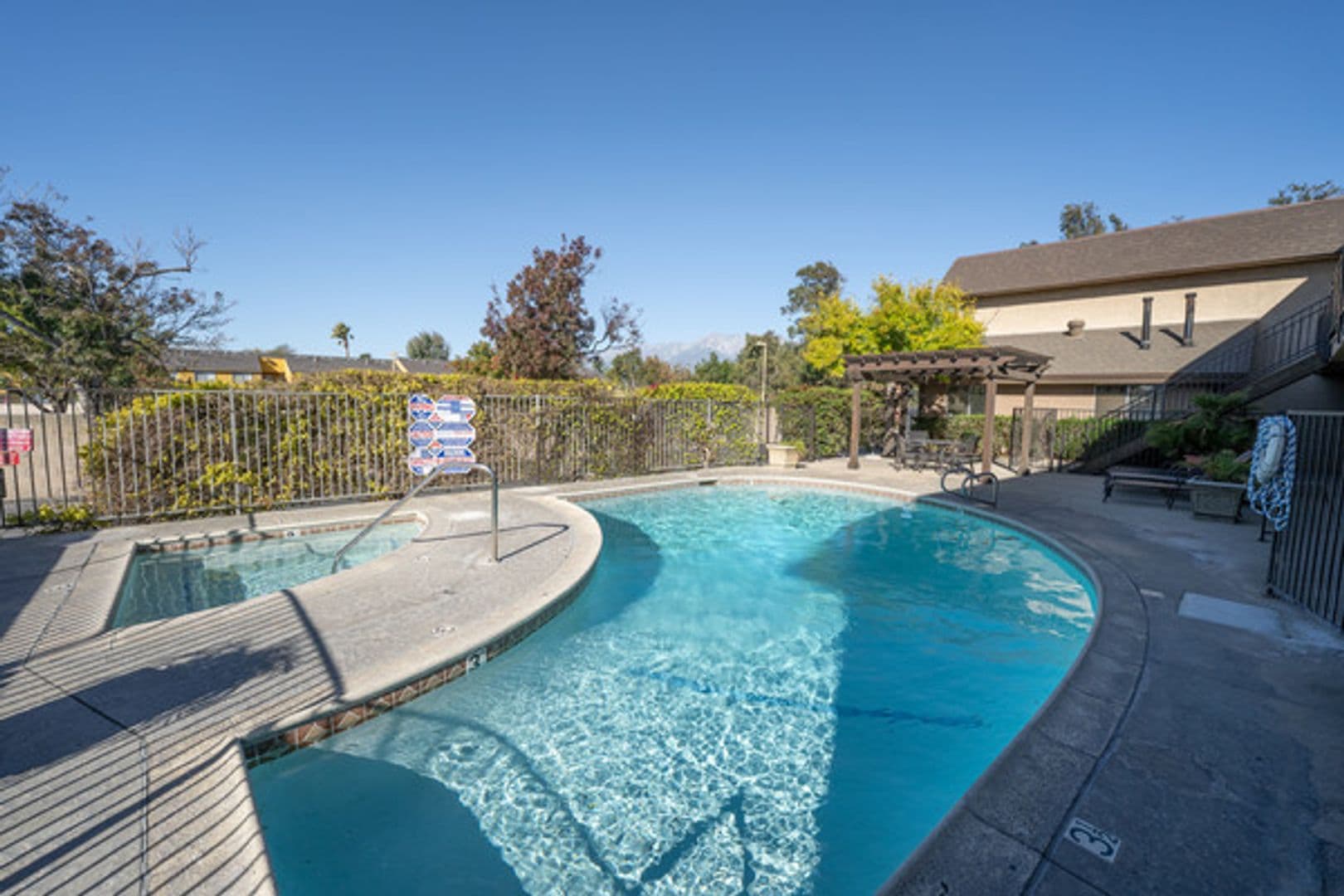 FONTANA Apartment: 16674 ARROW BLVD